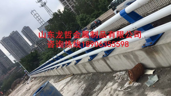 橋梁防撞護欄，防撞立柱